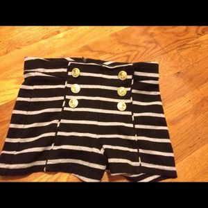 High waisted denim shorts (striped)