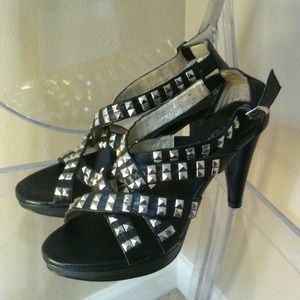 REDUCED 💕 'Burbs' Studded High Heel Sandal