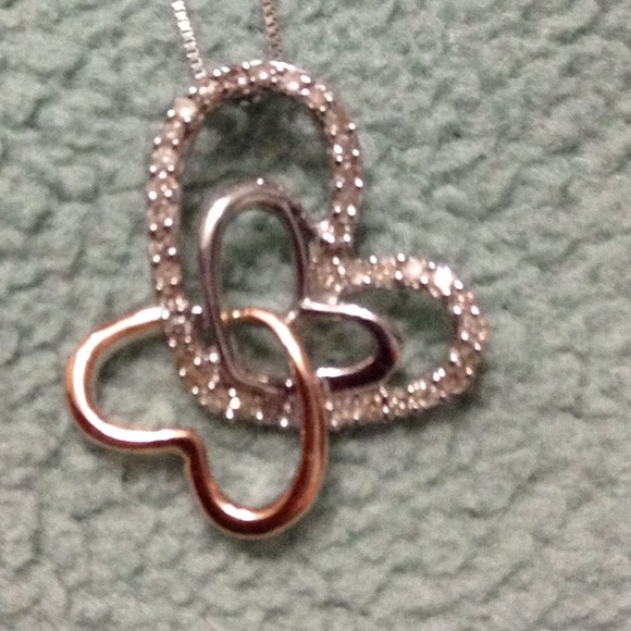 854870_Y_1_1600X1600.jpg 14KW 1/5CTW RD Diamond Heart Necklace- lower on pp