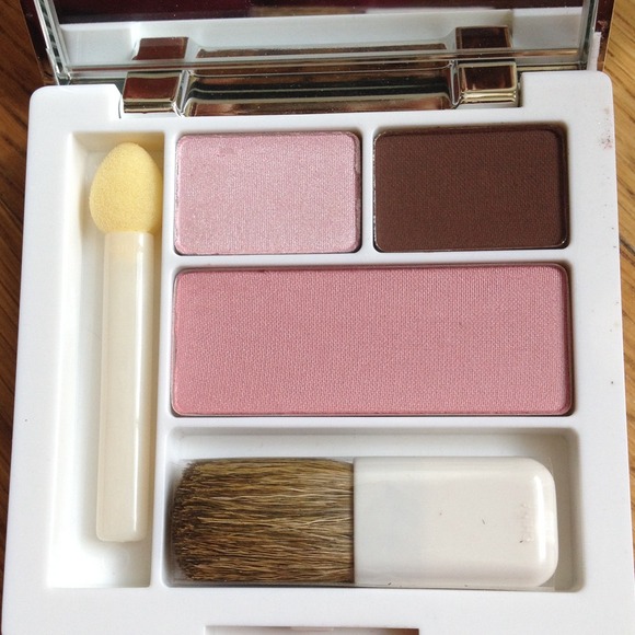 🚫Sold🚫Clinique Eyeshadow and Blush Compact - Picture 1 of 4