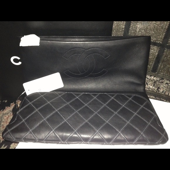 Chanel 290095237 Black Medium Caviar Leather O Case Clutch  Chanel clutch