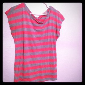 Gray and pink striped Tshirt!