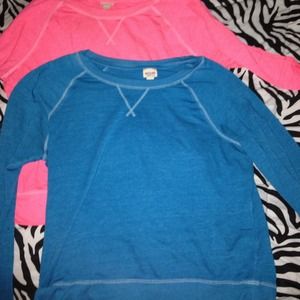 Light weight sweatshirt.