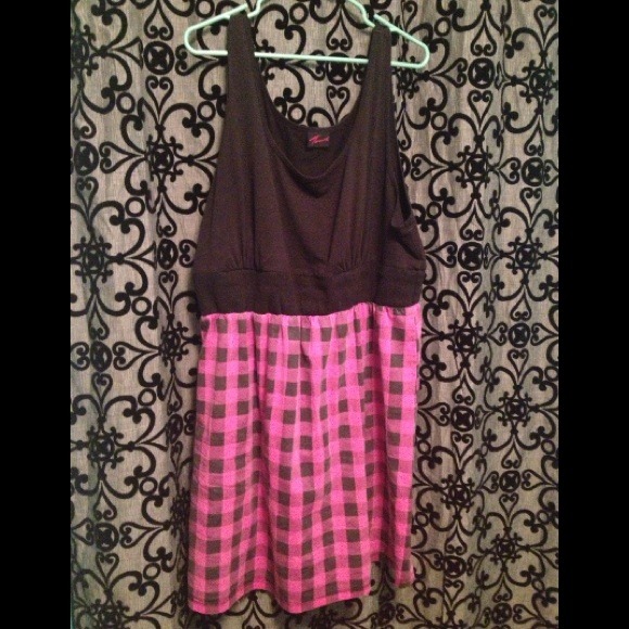 Torrid Dresses & Skirts - ❌Reserved/tweakz❌Checkered Torrid Pink/Black Dress