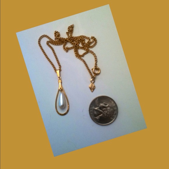 Vintage gold-tone & pearl necklace- adjustable! - Picture 2 of 3