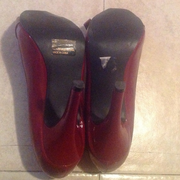 Charlotte Russe Dark Red Open-Toe Stilletos Size 7 - Picture 4 of 4
