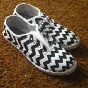 🚫TRADE🚫 custom shoes!