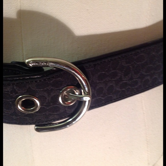 Authentic Coach Belt and Crossbody Bag.💢SOLD💢 - Picture 3 of 4