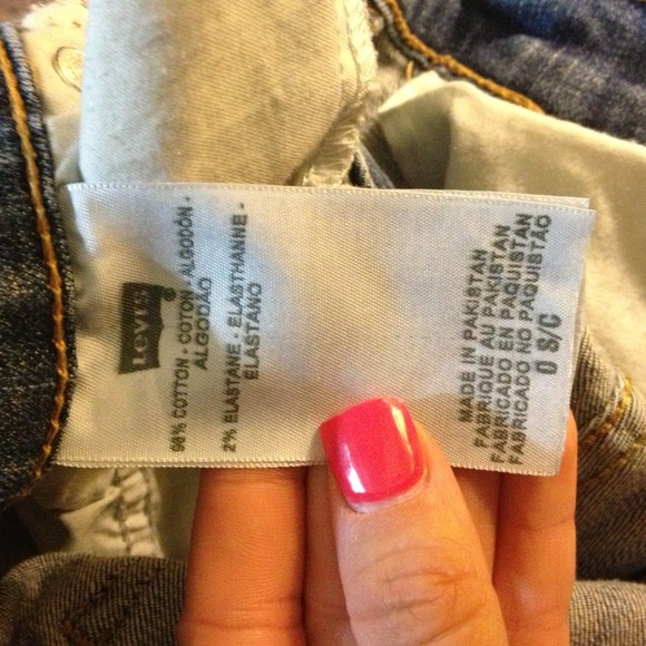 🚫Sold🚫Women's skinny jean levis - Picture 4 of 4