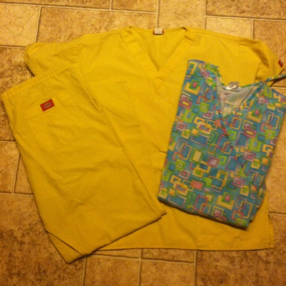 Scrub bundle - Picture 3 of 4