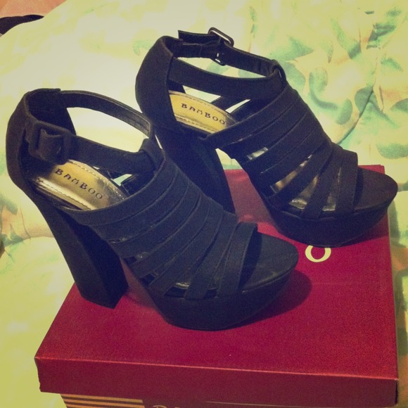 Strappy black platforms size 6 1/2. Never worn! - Picture 1 of 1