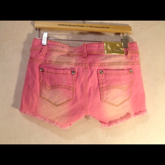 Coral/pink shorts! - Picture 2 of 4