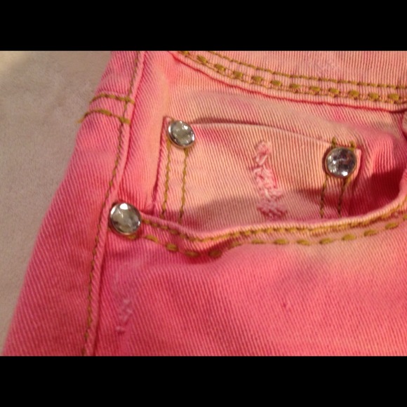 Coral/pink shorts! - Picture 3 of 4