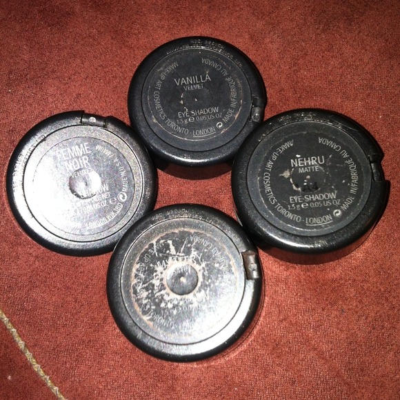 🔴Traded🔴MAC eyeshadow bundle for @ohsoexquiset - Picture 2 of 3