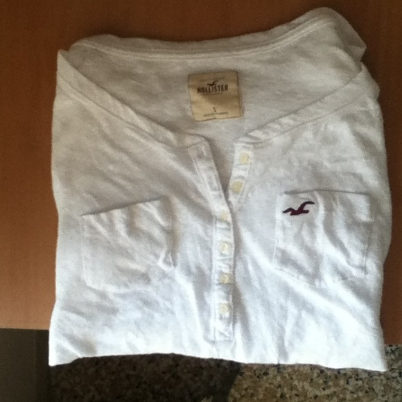 💥REDUCED💥HOLLISTER EASY FIT TEE