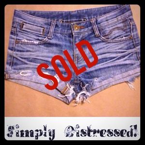 ❌❌bundled❌❌Distressed jeans shorts.