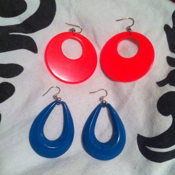 BUNDLED EARRINGS