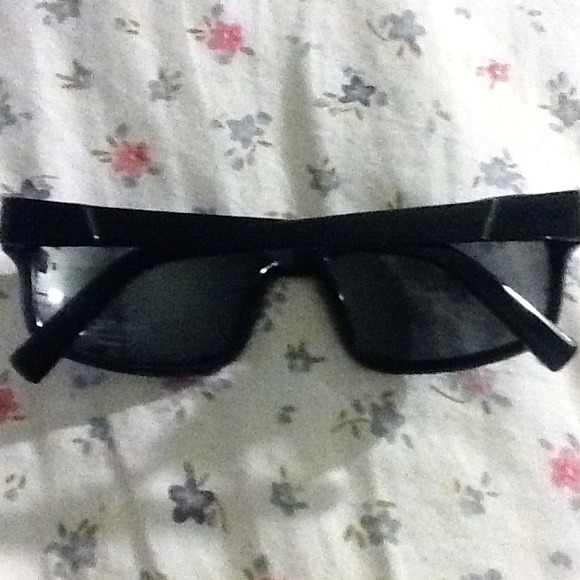 SOLD 👓NAUTICA polarized sunglasses  (N6141s)👓 - Picture 4 of 4