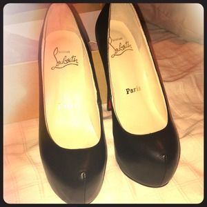 Christian Louboutin Daffodil size 37