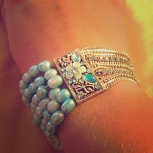 Pearl and silver blue bracelet