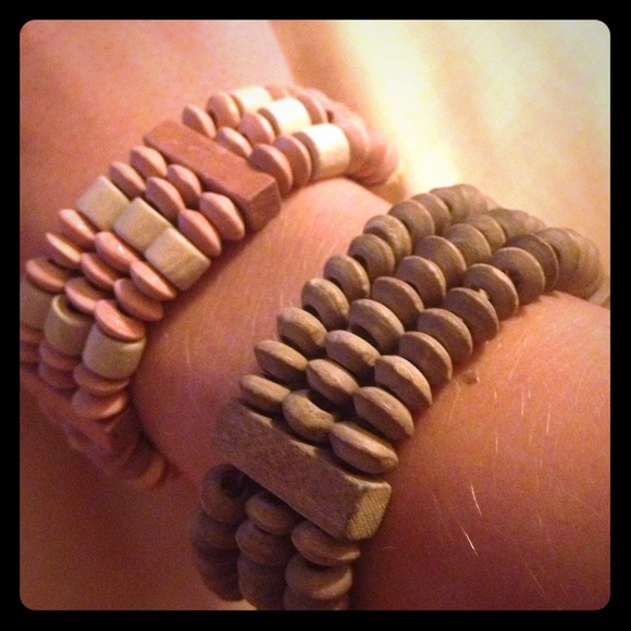 NWOT Wooden Bead Bracelet Bundle