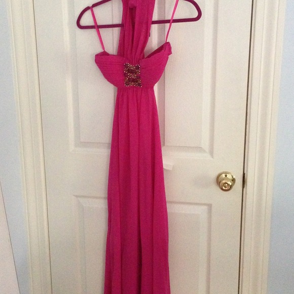 Halter, formal floor length dress! Prom - Picture 1 of 4