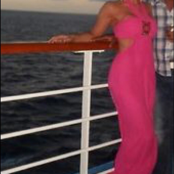 Halter, formal floor length dress! Prom - Picture 4 of 4