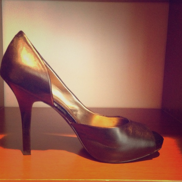 Jessica Simpson Black Leather Peep Toe Pump - Picture 1 of 4
