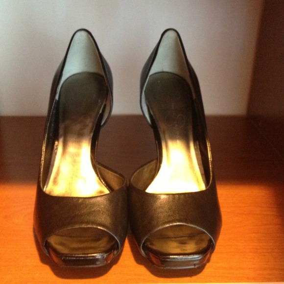 Jessica Simpson Black Leather Peep Toe Pump - Picture 2 of 4