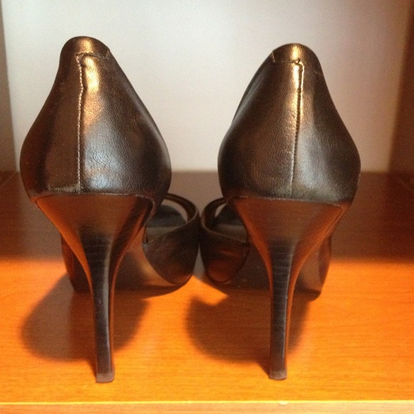 Jessica Simpson Black Leather Peep Toe Pump - Picture 3 of 4