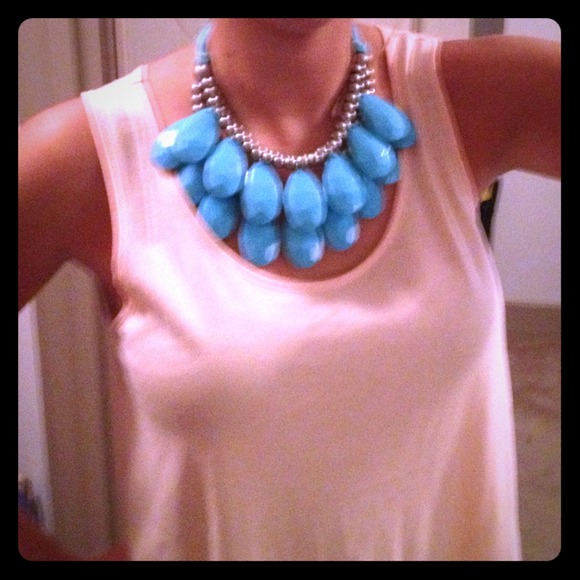 🚫sold in bundle🚫Blue necklace