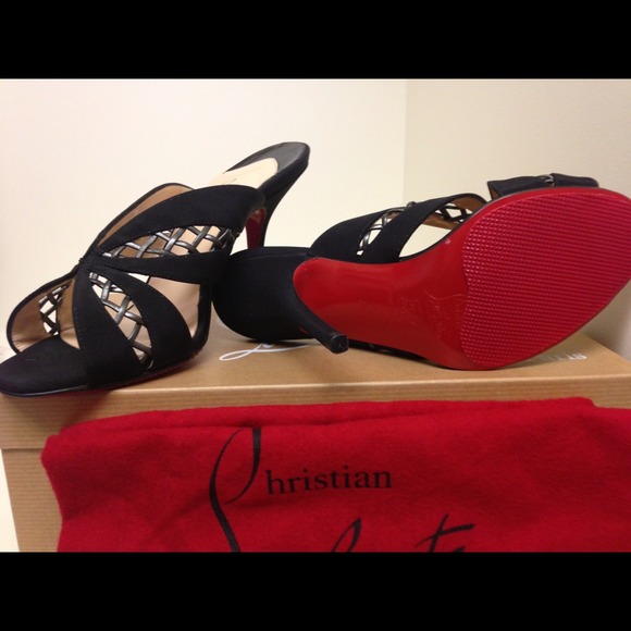 Christian Louboutin - Picture 2 of 3