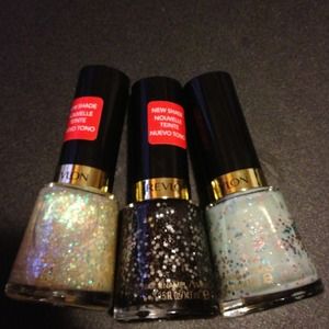Set of 3 revlon nail polishes