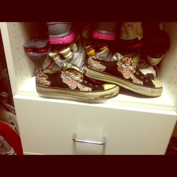 Used Ed hardy low tops