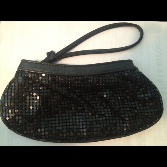 Black clutch