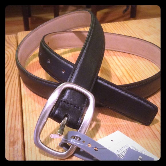 NWT Ann Taylor black leather belt, M