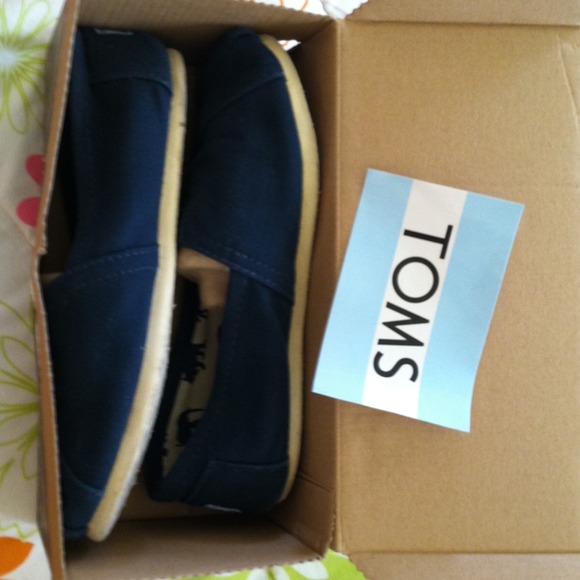 Toms size 7!