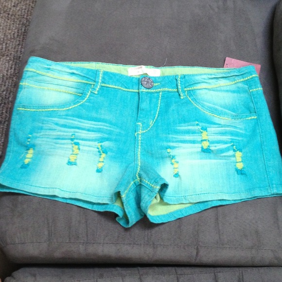 Destructed shorts