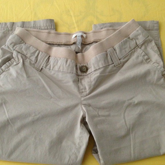 Maternity khaki capris