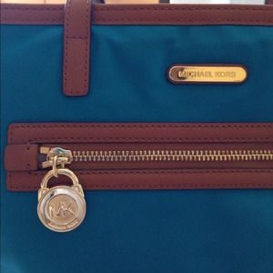 Reserved for @lvalencia 💯% Authentic Michael Kors