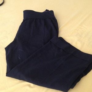 Maternity black dress capris