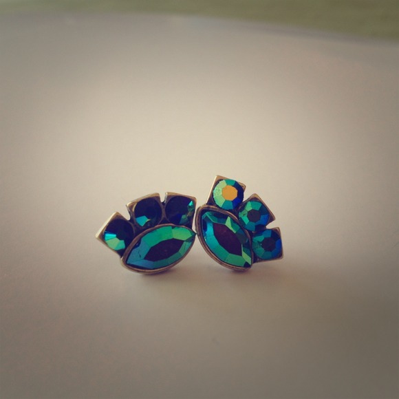 SOLD Brand New urban outfitters earrings