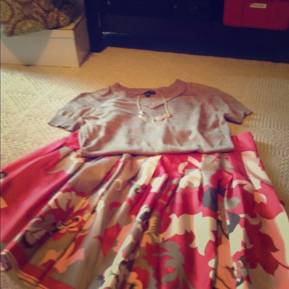 Elie Tahari skirt