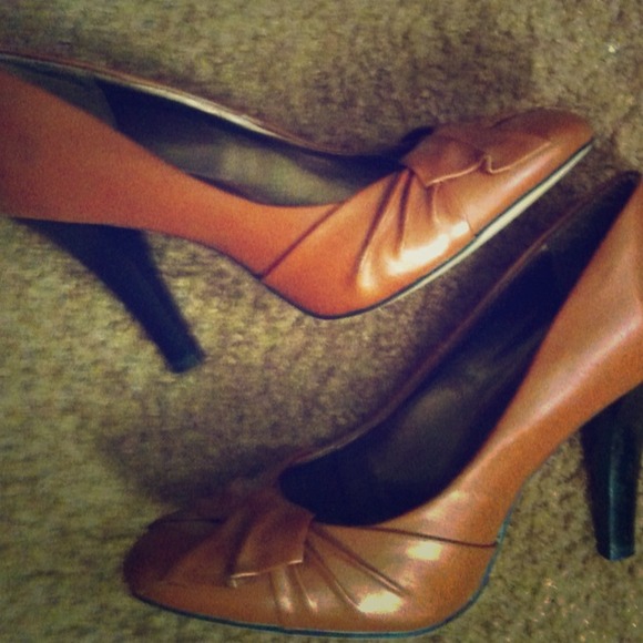 👠REDUCED🎀Gorgeous Retro 50s Style Pumps 👠🎀
