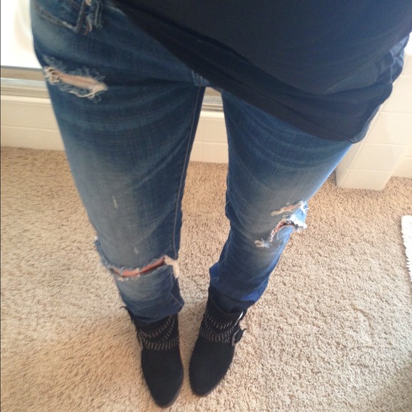 Gap 1969 easy straight destructed denim!!!