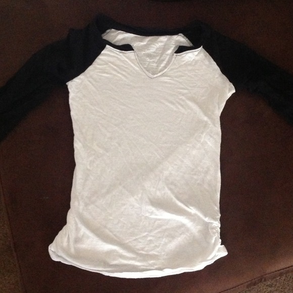 Black and White 3/4 Sleeve Shirt