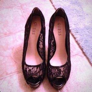 💯%Authentic Guees heels.