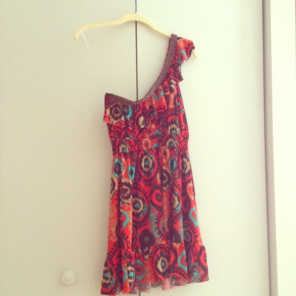 Cute one shoulder tribal print dress