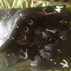 Sam Edelman black leather wedges