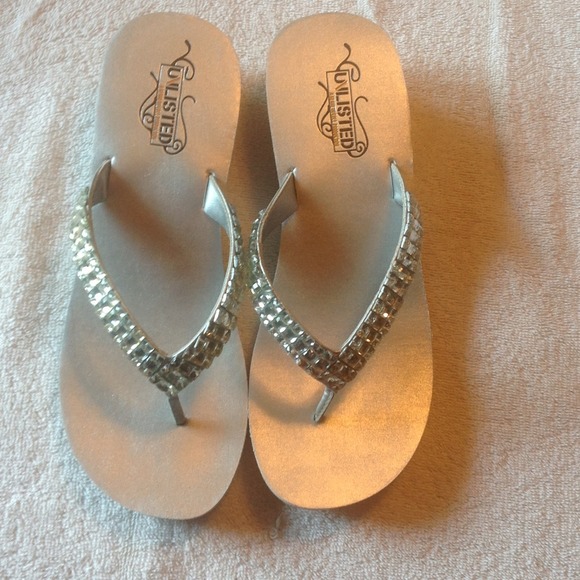 Bling, bling sandals!